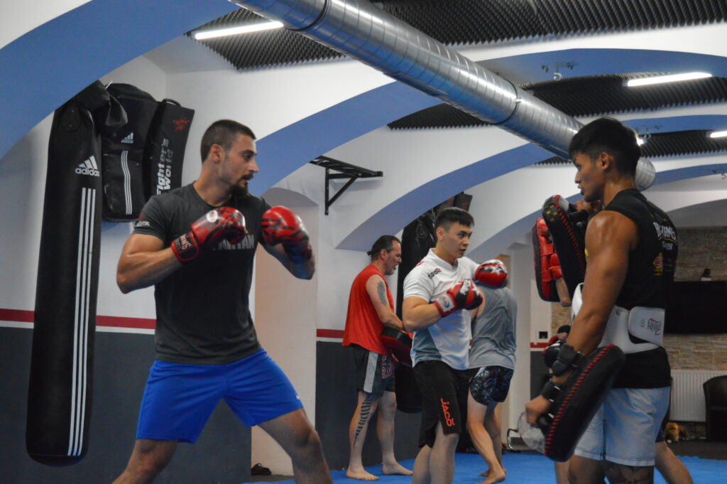 Partnertraining im Muay Thai in der Friesgasse 12