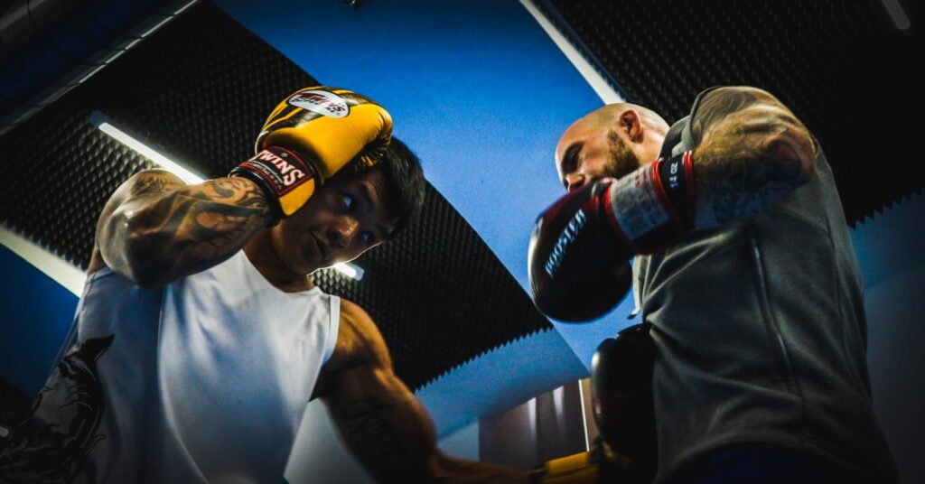 Aufwaermen vor dem Thaibox-Training