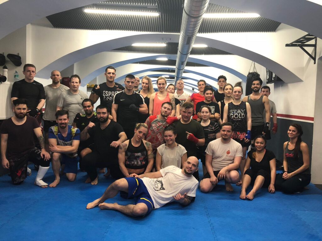 Trainingsraum mit Ring im Nippon Fight & Fitness Club